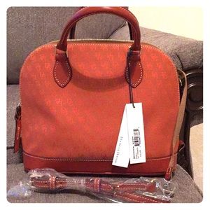 🧡Dooney & Bourke Zip Zip Satchel